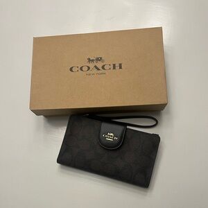 Brand New Coach Black/Brown Signature Wristlet